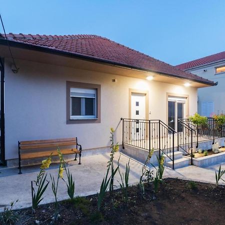 Mihael Holiday House Zadar Bagian luar foto